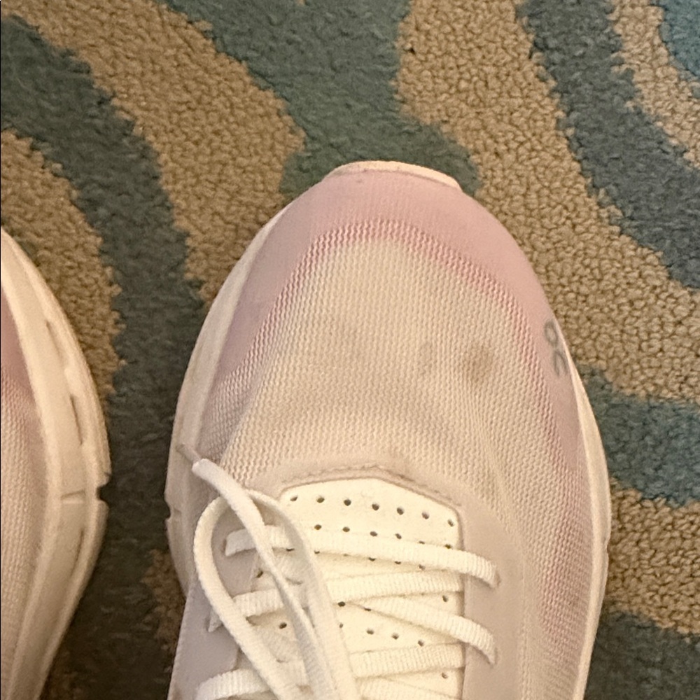 On Running Women's Sneakers in White and Light Pink - Picture 6 of 7